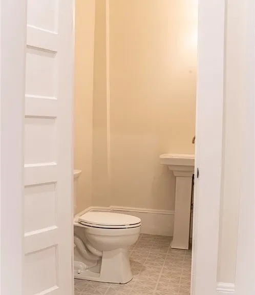 604 Habersham St #B — Photo 8