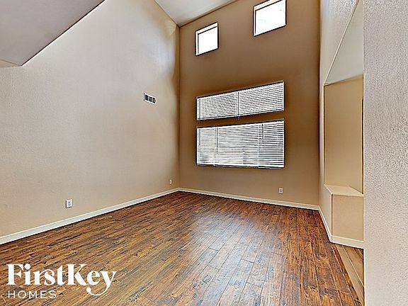 3rd image of 5934 Rose Sage St