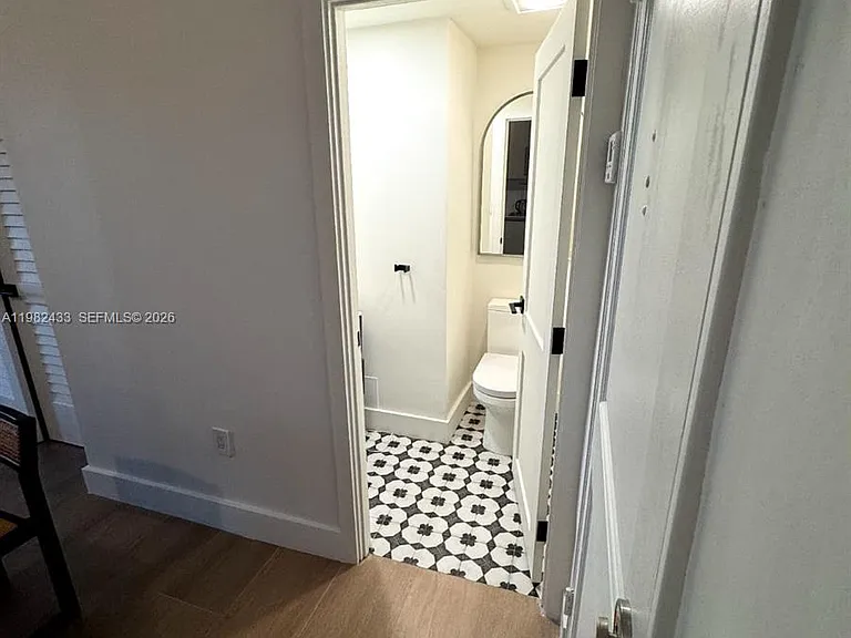 10185 Collins Ave #323 — Photo 15