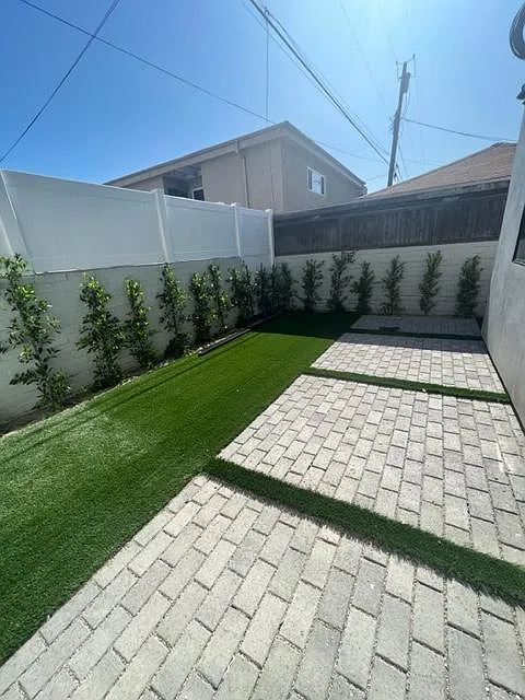 4 bed, 2000 sqft, $5,495 — Photo 3