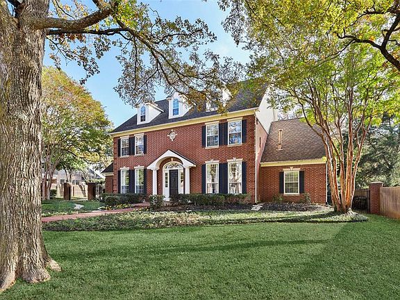 4th image of 503 Vicksburg Way