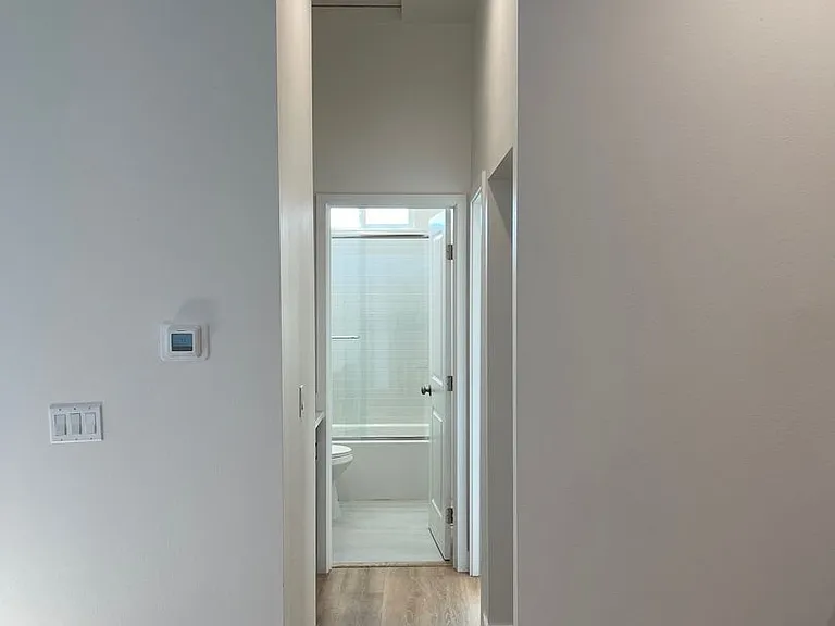 10160 Cunningham Ave — Photo 13