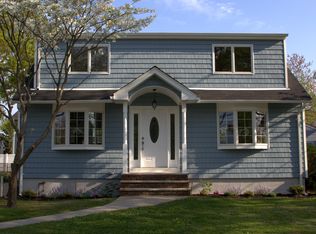 2484 Hicks St, Bellmore, NY 11710