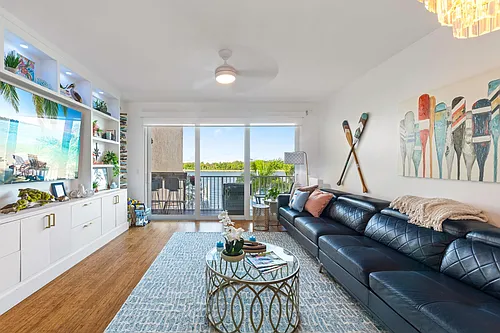 4022 N Ocean Dr Photo 1