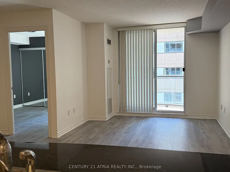 801 Bay St #602 — Photo 8