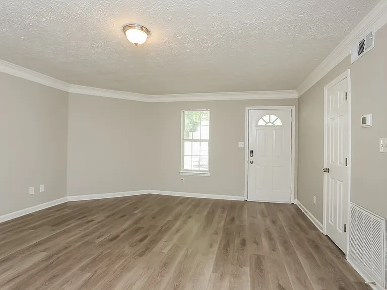 1343 Ling Dr SW — Photo 5