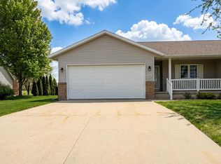 409 Wesson Ave, Hudson, IA 50643
