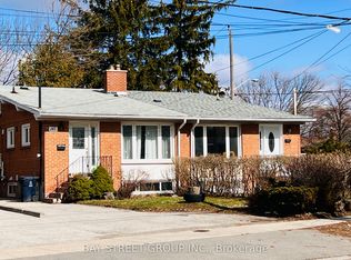 147 Roywood Dr, Toronto, ON M3A2E3