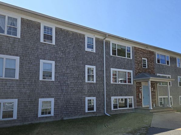 9 Edwards Ave #B1