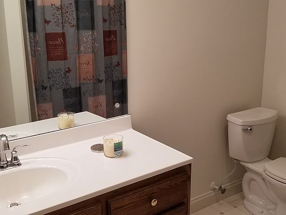5th image of 63 Lynn Lee Dr