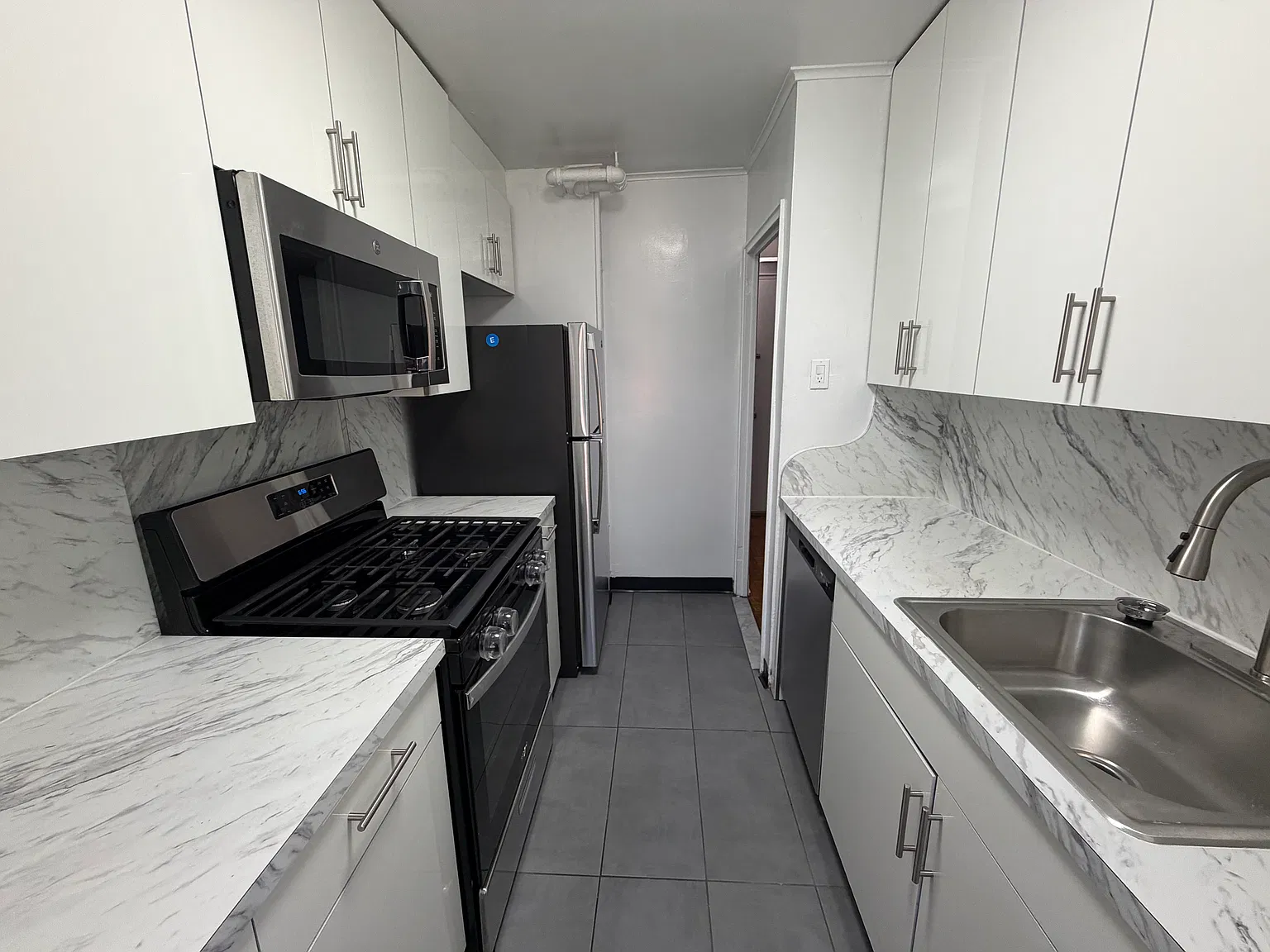 65th Cres, Fresh Meadows — Photo 4