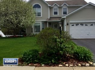 69 Georgetown Dr, Cary, IL 60013