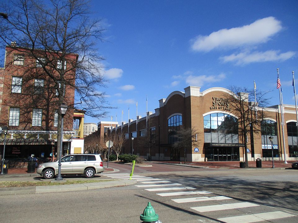 intersecton of High and Middle Streets/VA Sports Hall of Fam