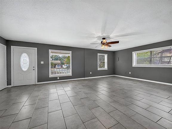 4th image of 540 Fern Ave