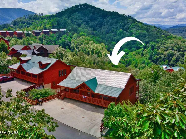 3266 Lonesome Pine Way, Sevierville, TN 37862