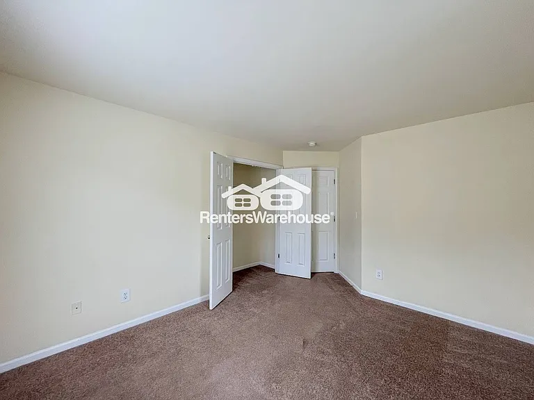 3711 Bay Cres — Photo 34