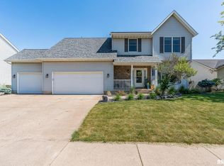 3915 Raleigh Ave, Bettendorf, IA 52722