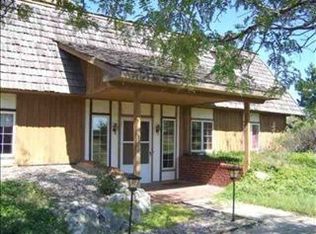 3 Leed Rd, Winfield, KS 67156