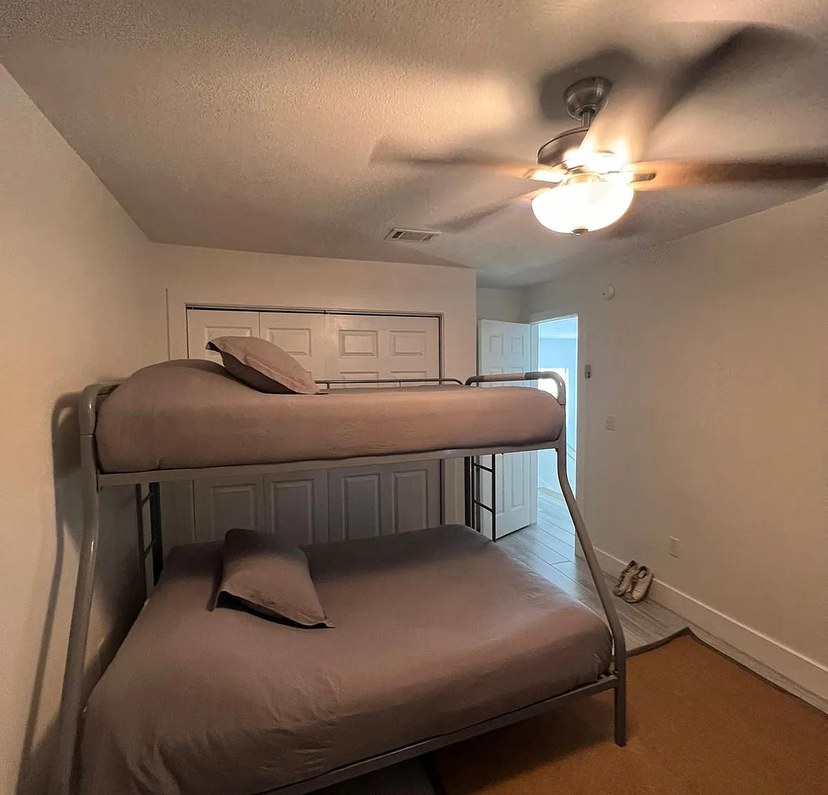 3 bed, 1816 sqft, $2,700 — Photo 1