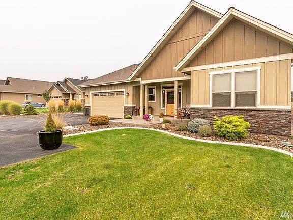 3rd image of 314 Brinley Ln