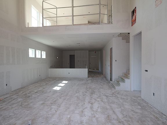 3rd image of 4004 Fulton Dr