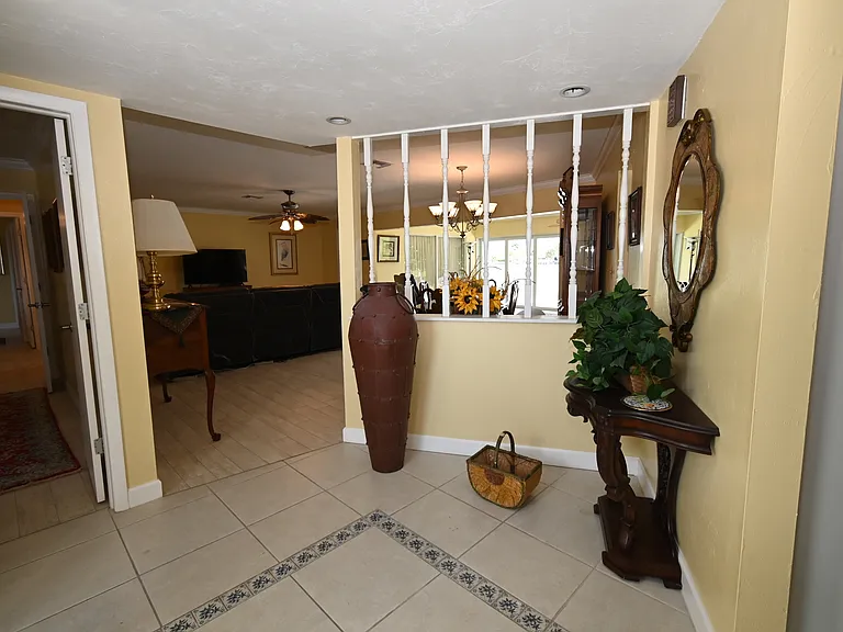 4520 Vinsetta Ave — Photo 2