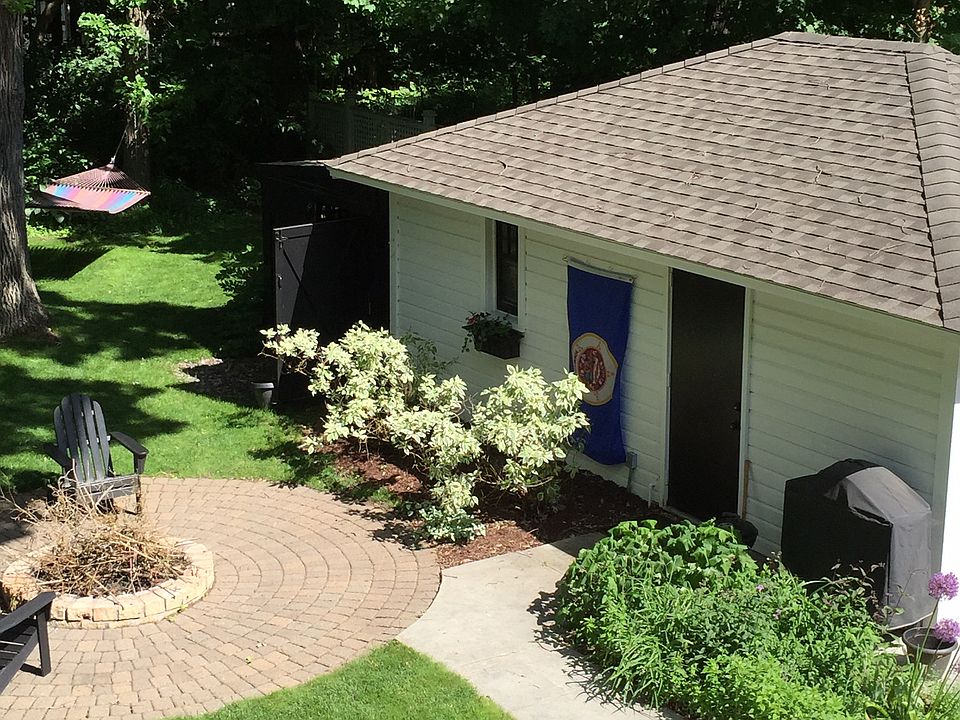 2nd image of 3555 Deephaven Ave