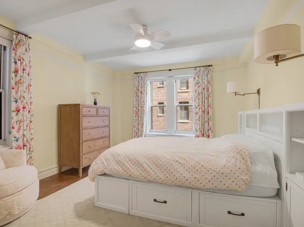 11 West 69th Street image 8 of 12