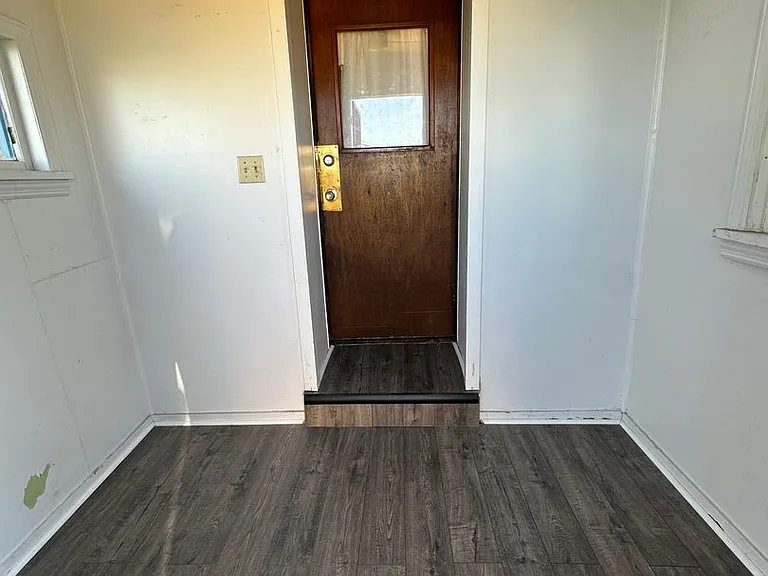 645 N McGuire Rd — Photo 5