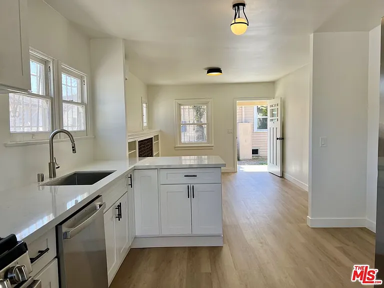 3009 Dalton Ave — Photo 2