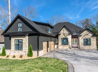 207 Ottawa Pl, Loudon, TN 37774