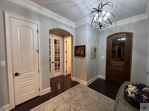 2nd image of 8204 Noah Ave
