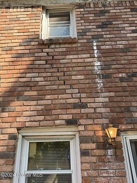 5th image of 98 Mount Hope Drive