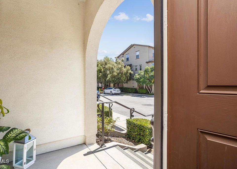 905 N Bouquet Ct UNIT B, Azusa, CA 91702 | Zillow