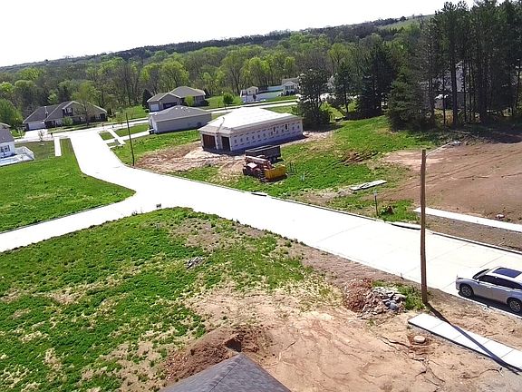 5th image of 1180 Evergreen Rd