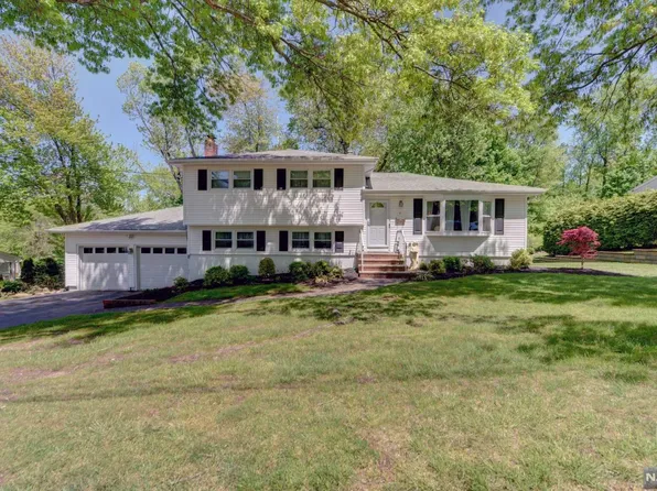 47 Huron Ave, Wayne, NJ 07470