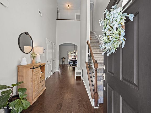 2nd image of 212 Easterly Drive