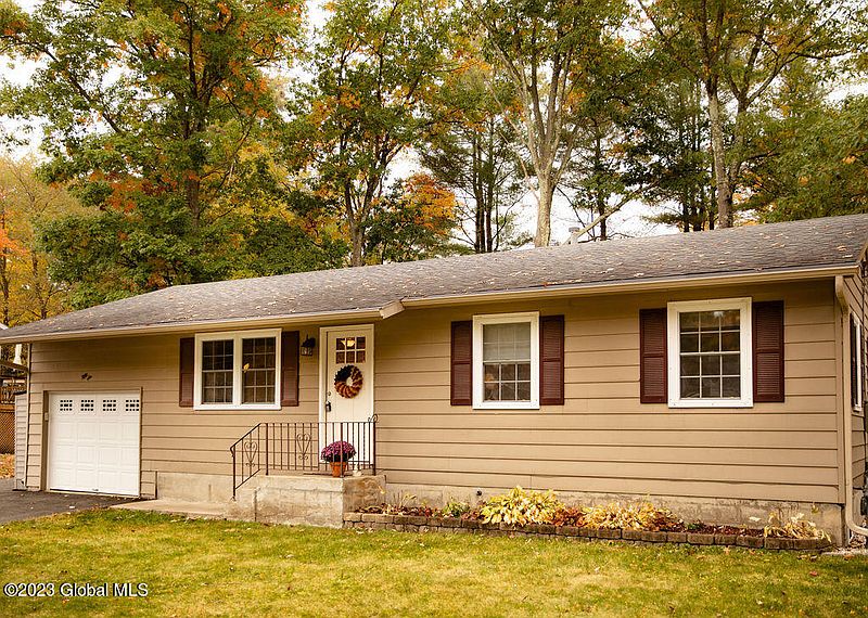 2nd image of 56 Curt Boulevard