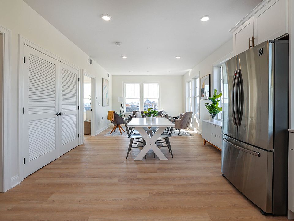 1st image of 55 Monk St #4D