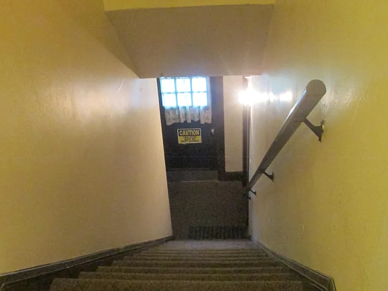 N 42nd St — Photo 12
