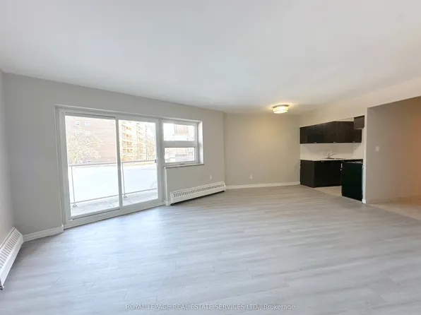 32 Carluke Cres, Toronto, ON