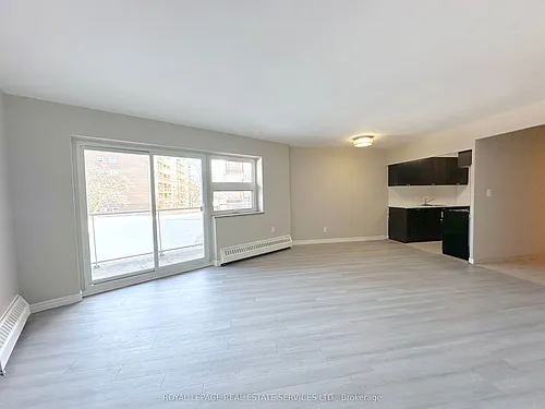 32 Carluke Cres Photo 1