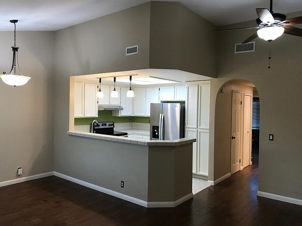 1st image of 36 Cherry Crest Ln