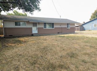 3825 E St, Springfield, OR 97478