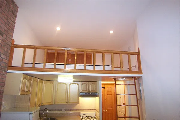 Rented by Susan Finkel, LREB | media 25