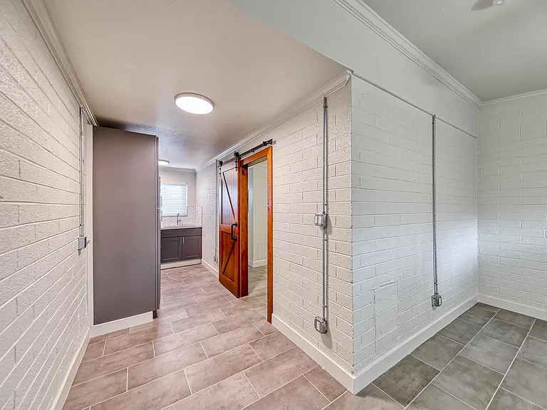 310 S Maryland Pkwy #1 — Photo 4