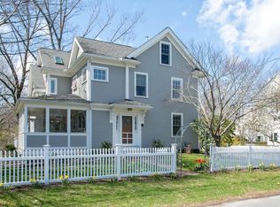 37 Grant St, Concord, MA 01742