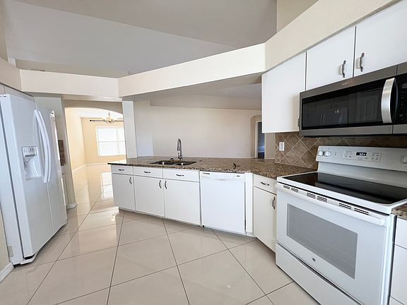 4th image of 30501 Wrencrest Dr