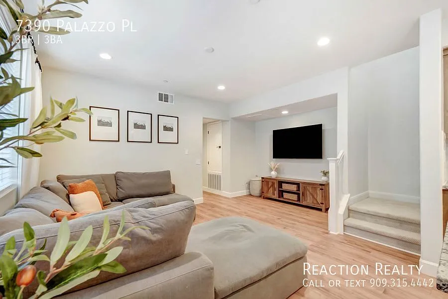 Coming soon! 3 Bedroom, 3 Bathroom, Tri-Level Condominium For Lease in Rancho Cucamonga, California! — Photo 4