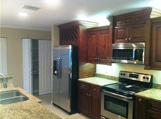 6204 Spanish Main Dr, Apollo Beach, FL 33572